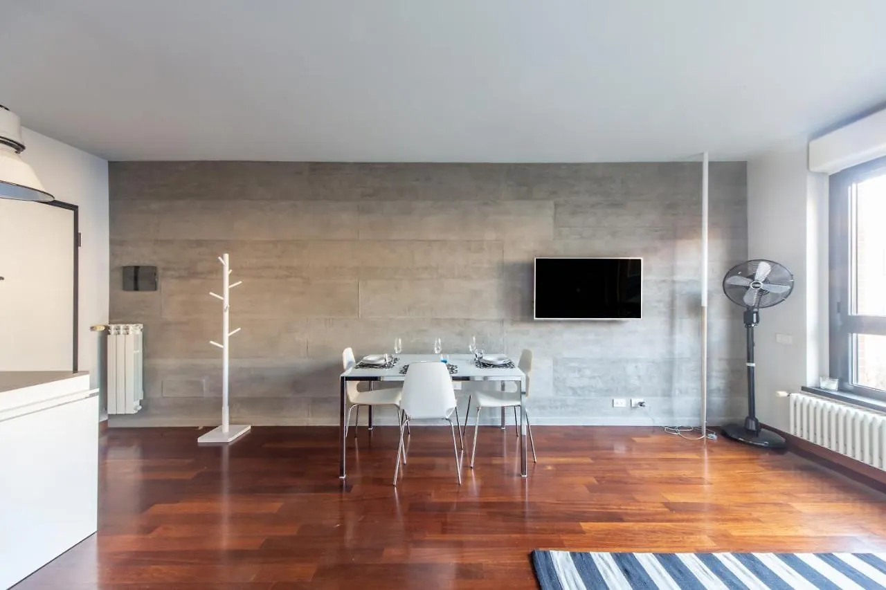 Darsena Cozy Apt - Porta Genova M2 Apartment Milan