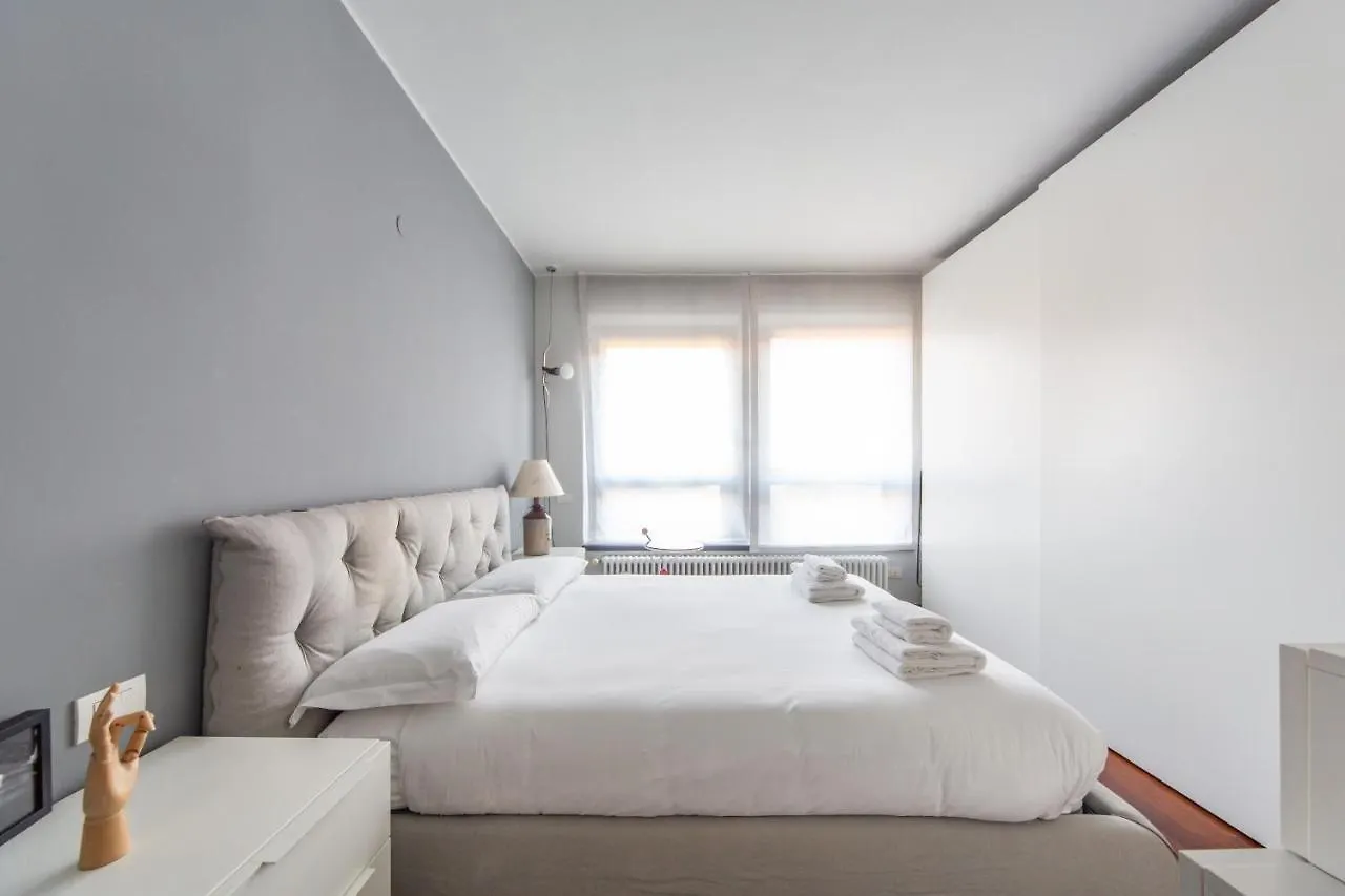 Darsena Cozy Apt - Porta Genova M2 contacts