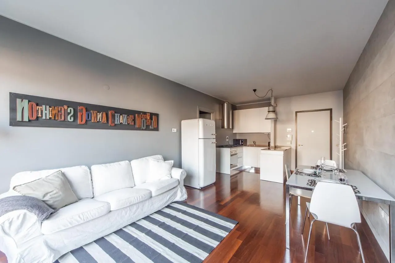 Darsena Cozy Apt - Porta Genova M2 Apartment Milan