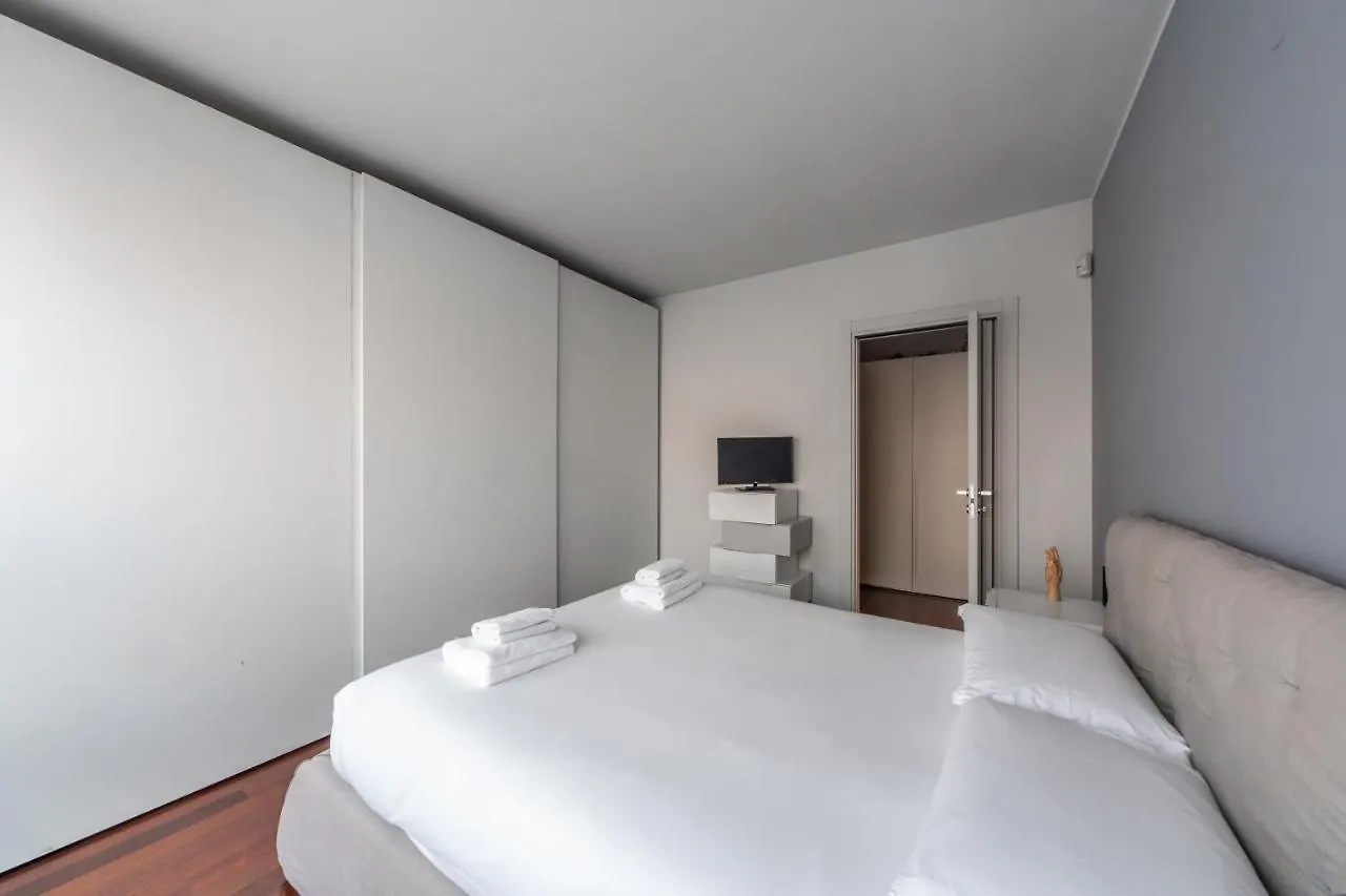 Darsena Cozy Apt - Porta Genova M2 Apartment Milan